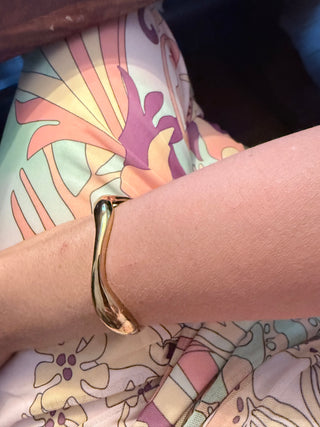 Tides Cuff Waterproof – styled look – Into The Palms boutique