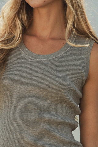 Ribbed Knit Contrast Trim Sweater Tank