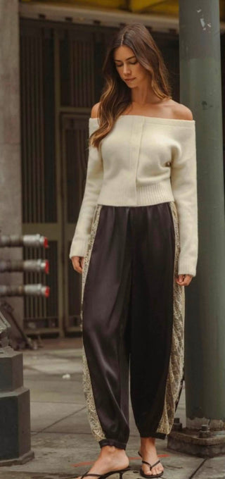 Anaïs Off-the-Shoulder Sweater